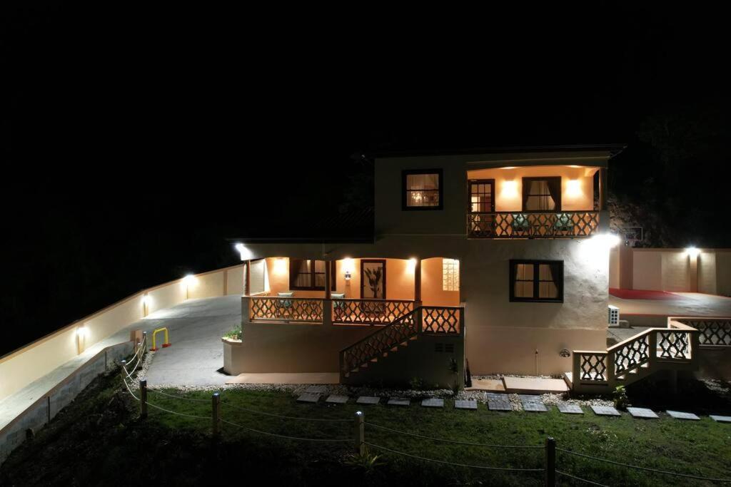 The Pearl - Spacious Air Conditioned 3Bd, 2Bth Villa With Gorgeous Views Old Road Екстер'єр фото